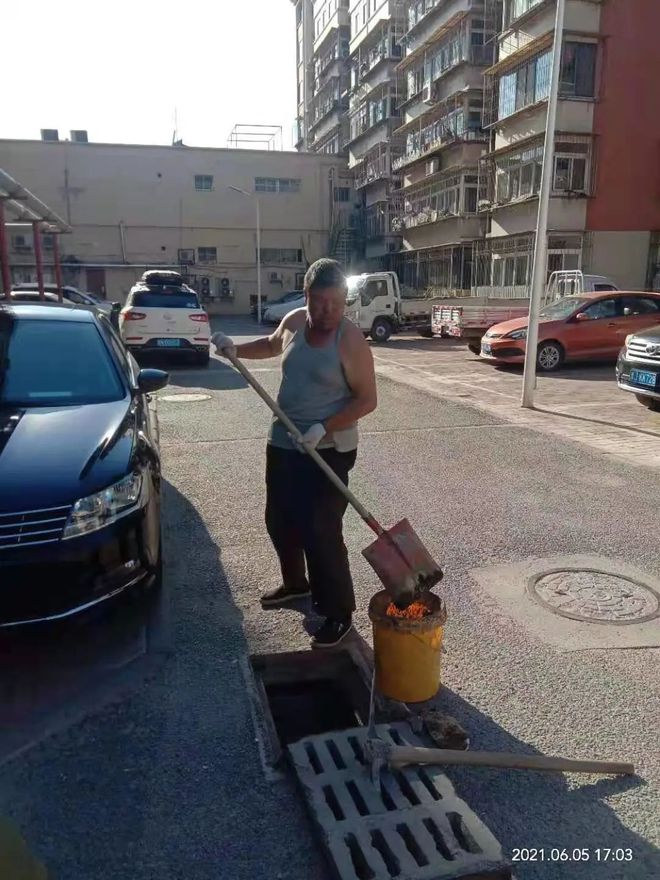 我为群众办实事开云 开云体育平台 下水管道通畅了居民心里舒畅了(图1)