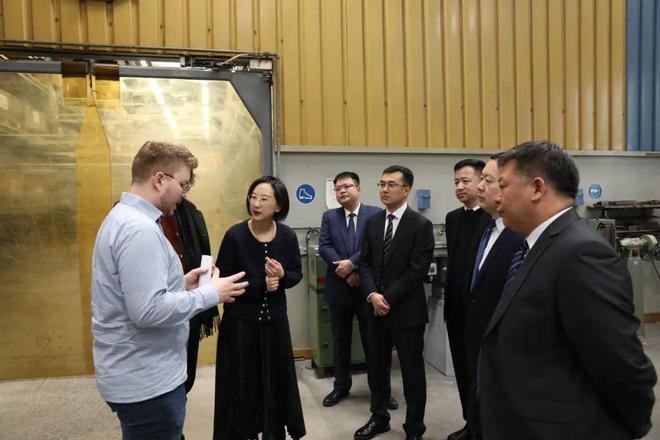 Kaiyun 开云体育区政府主要领导率团赴瑞士开展经贸交流活动(图1)