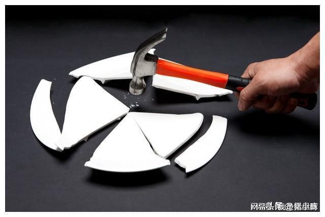 居民区公共管道被破坏公共安Kaiyun 开云全被危害为何被视而不见？(图2)