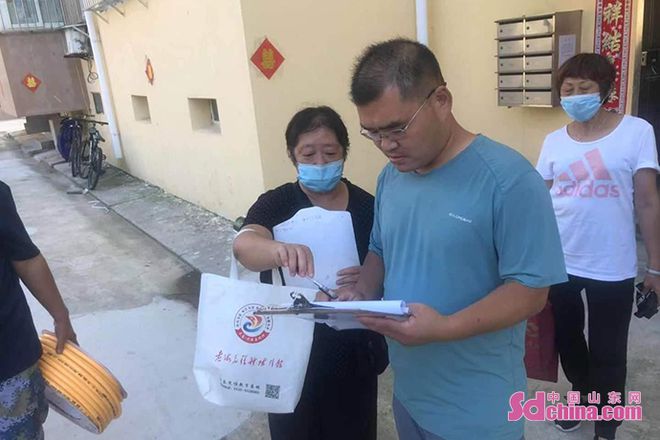 长岛综合开云APP 开云官网入口试验区南长山街道：软管更换加把劲 燃气安全加把“锁”(图1)